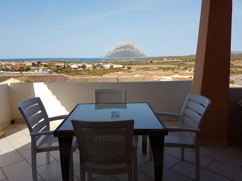 Case Vacanza Rosa Loiri Porto San Paolo Habitación foto